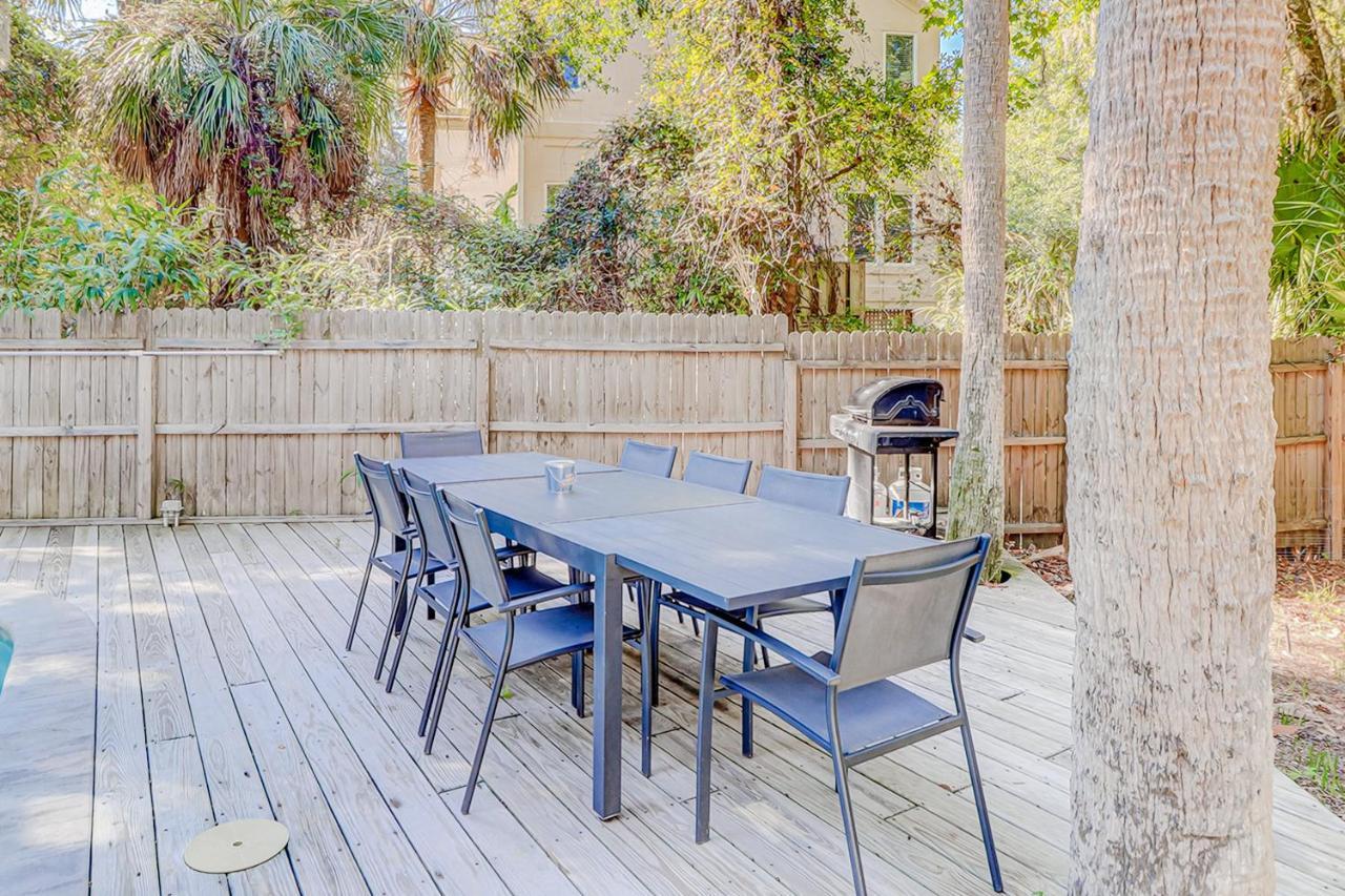20 Pelican Hilton Head Island Exterior photo